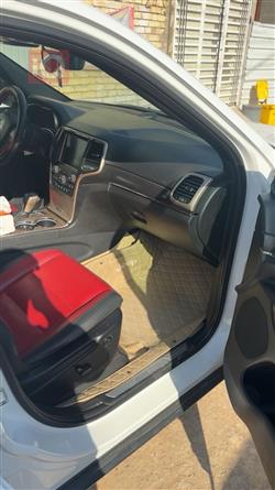 جيب جراند شيروكي